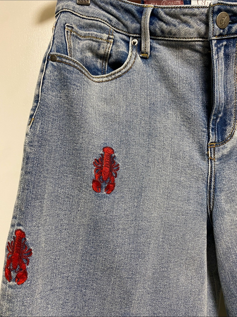 DRIFTWOOD Light Blue Wide-Leg Jeans with Red Embroidered Lobsters - Picture 3 of 12